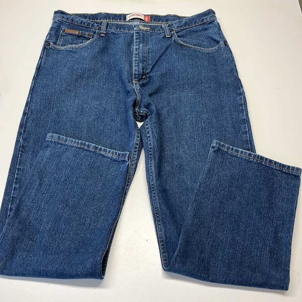 **2/$18** Wrangler jeans - 38x32 - Picture 4 of 9